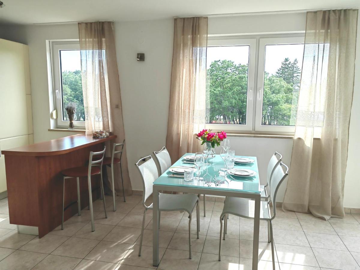 Sea View Apartment & Studio Apartment Bruno Umago Exterior foto