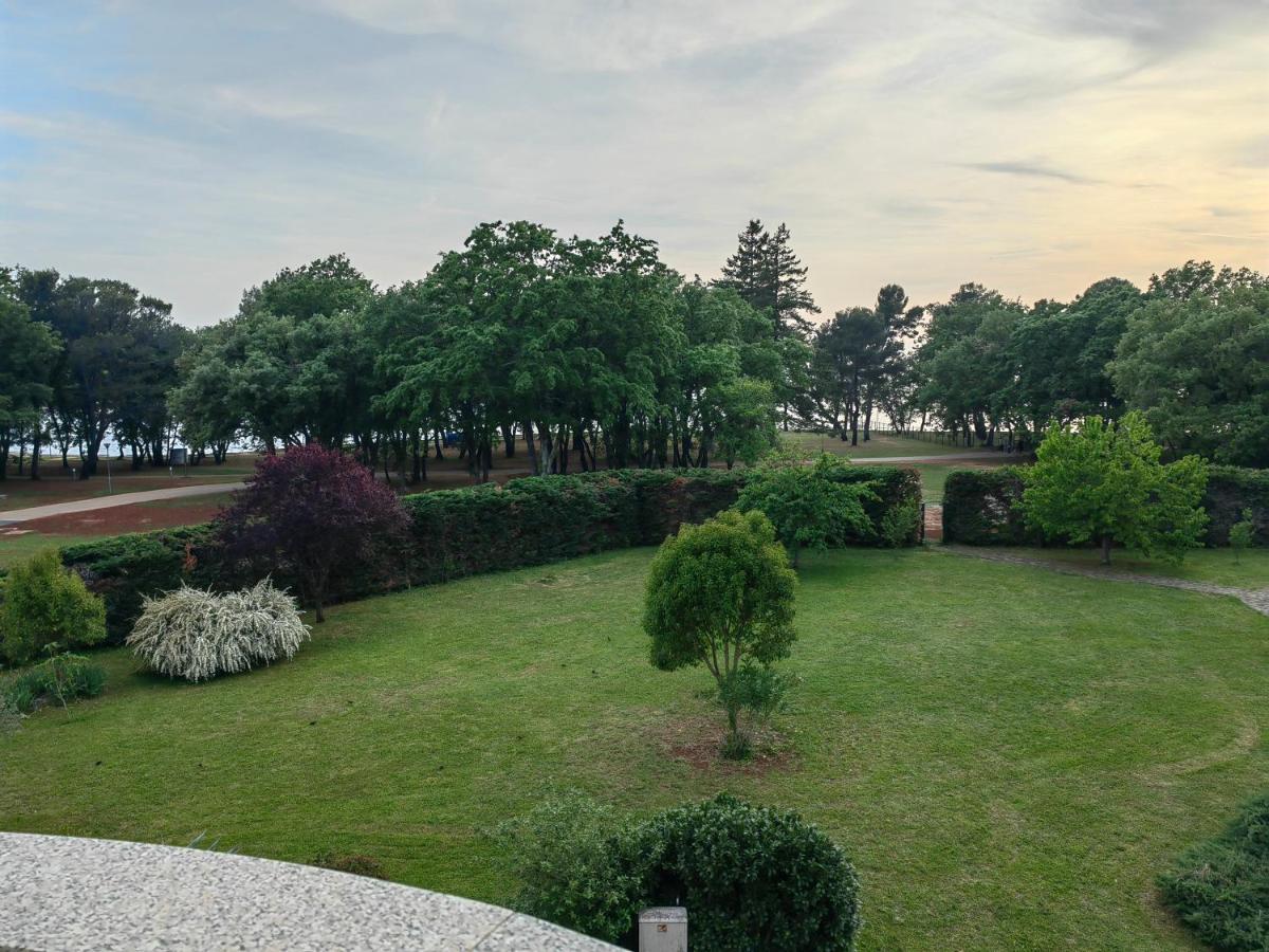 Sea View Apartment & Studio Apartment Bruno Umago Exterior foto