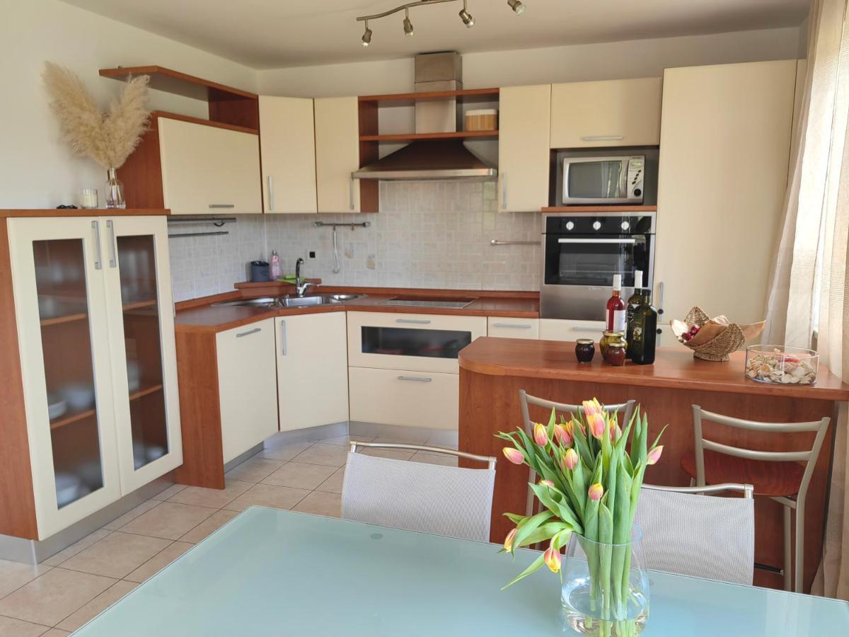 Sea View Apartment & Studio Apartment Bruno Umago Exterior foto